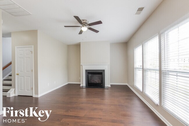 Building Photo - 3700 Wingfield Dr