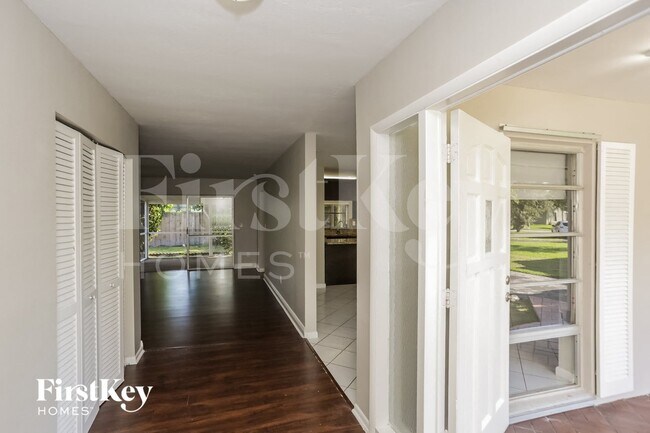 Foto del edificio - 10520 SW 199th St