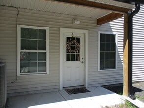 Building Photo - 1484 CT-171