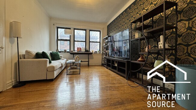 Building Photo - 2929 W McLean Ave