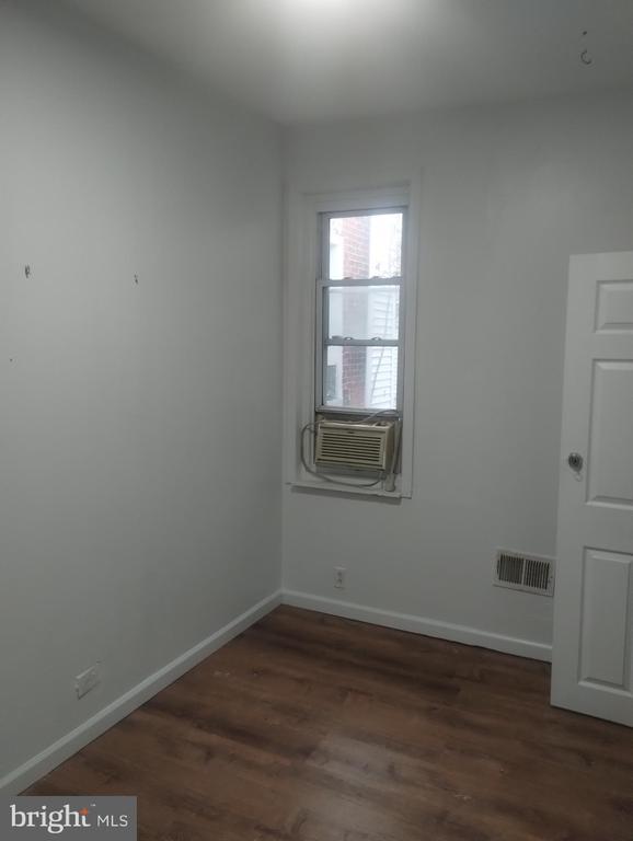 Building Photo - 3123 Custer St