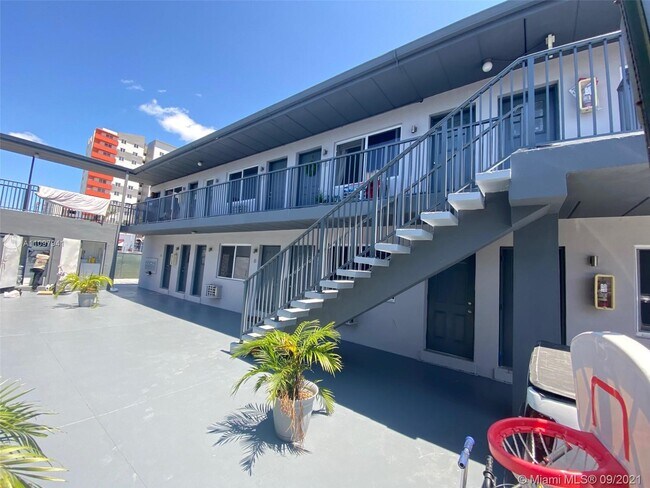 Foto del edificio - 734 NW 80th St