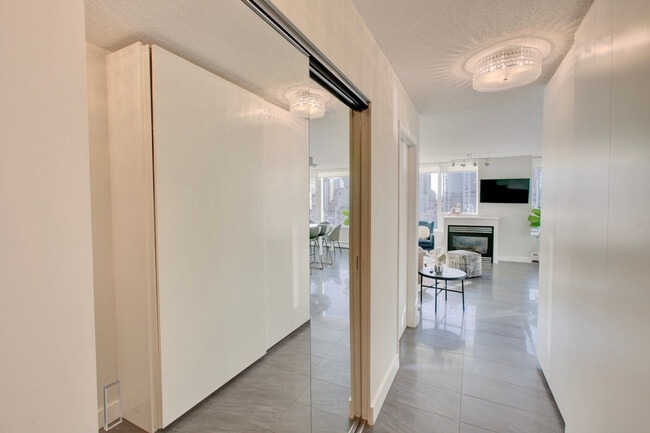 Building Photo - 1383 Marinaside Crescent