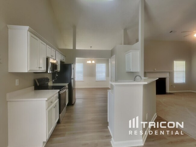 Building Photo - 1469 Buckingham Pl