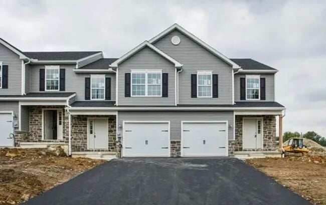 Photo - 1230 Beaumont Ave Townhome