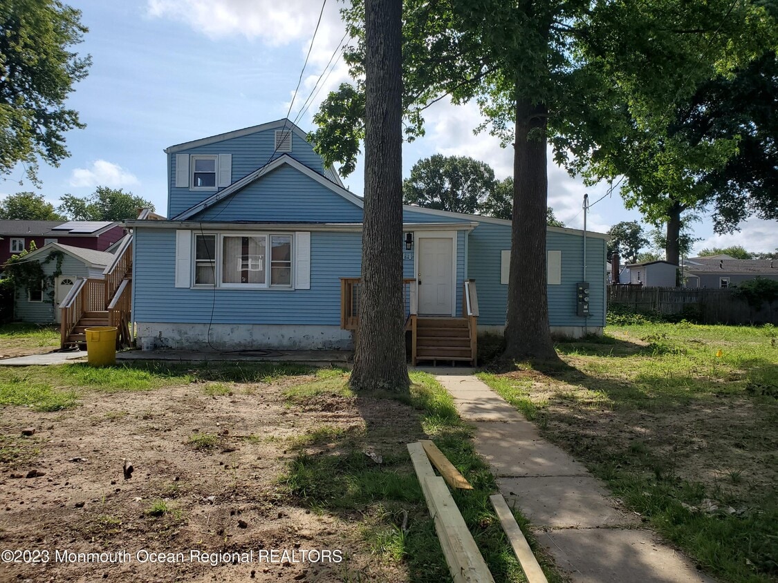 14 Cottage Pl, Keansburg, NJ 07734 Townhome Rentals in Keansburg NJ