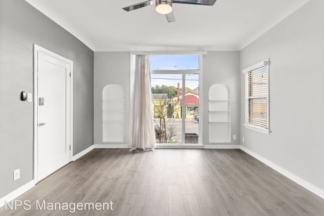 Building Photo - Studio, 1 bath Apartment - 1115 E Broadway...