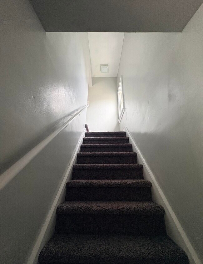 Foto del edificio - 9342 Northlawn St