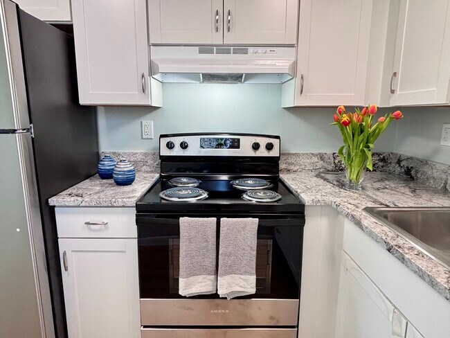 Foto del edificio - 1950 Lake Osborne Dr