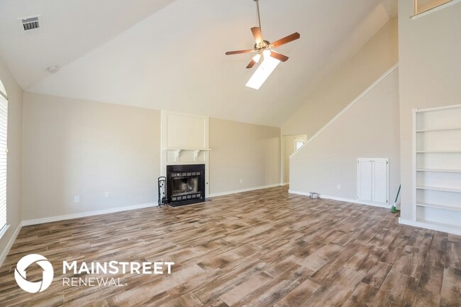 Building Photo - 2604 Briarcliff Dr