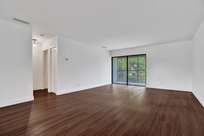 Building Photo - 160 NW 70th St