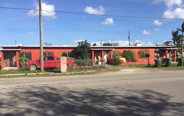 Foto del edificio - 715 NW 1st Ave
