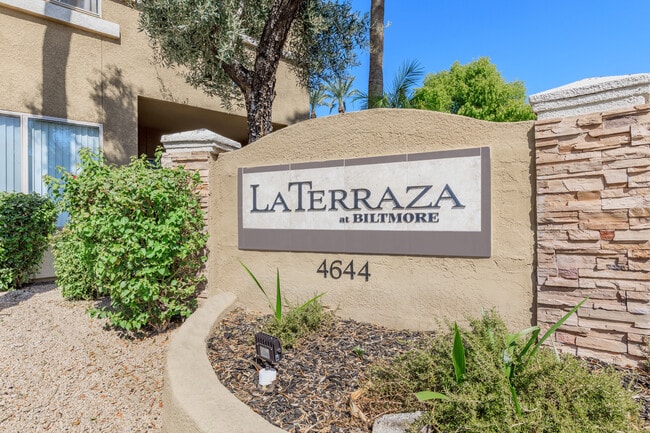 firmar - La Terraza at the Biltmore