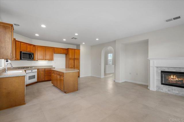 Building Photo - 5226 Mariner Dr