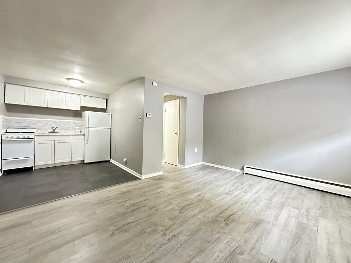 Foto principal - 7131 Marshall Rd