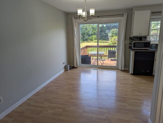 Building Photo - 160 Winterwood Dr