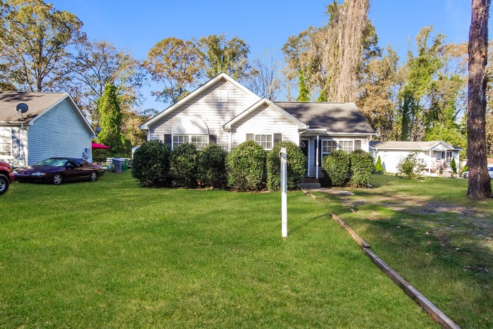 Primary Photo - 6417 Rockwell Blvd