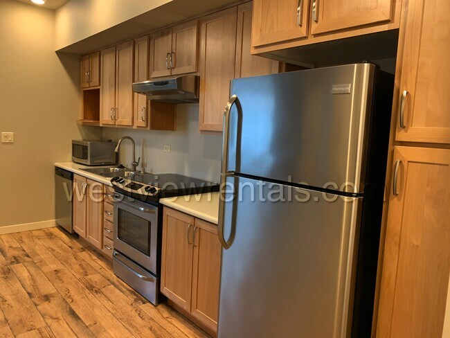 Foto del edificio - 2230 Cornerstone Ln