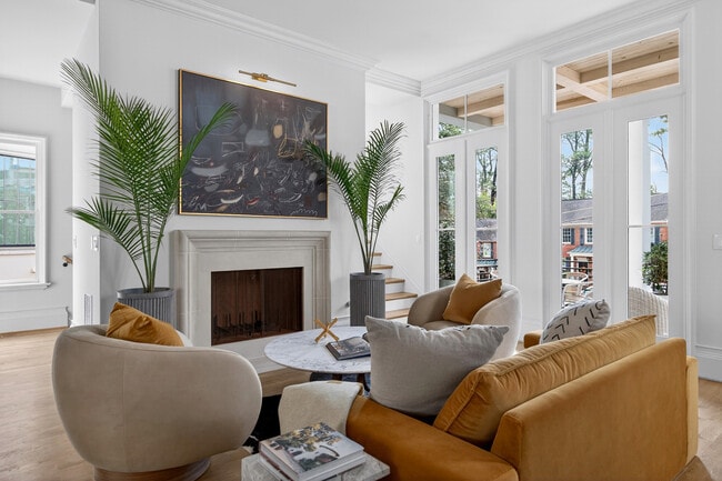 Living Room - 100 Sheridan Dr NE