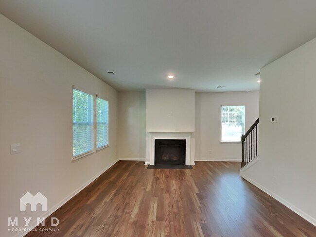 Foto del edificio - 4139 Village Blvd NW