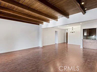 Foto del edificio - 8315 Valecrest Dr