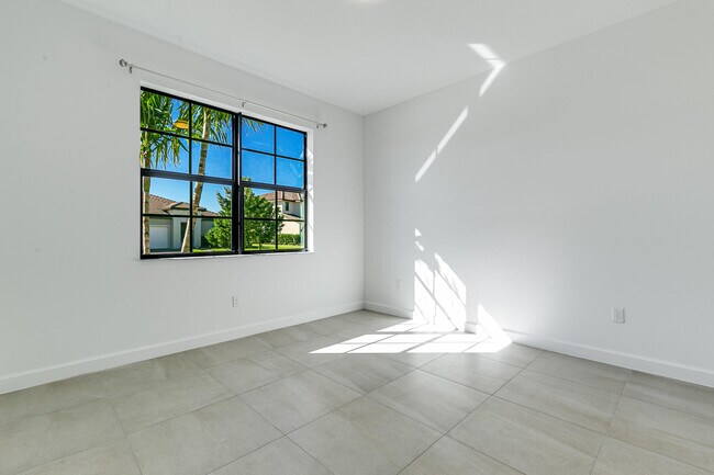 Building Photo - 1309 Whitcombe Dr