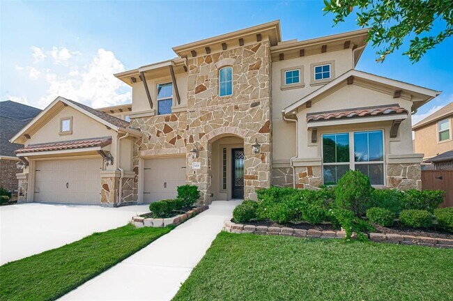 Building Photo - 16818 Calcots Dr