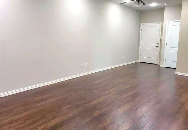 Foto del edificio - 1926 Timber Oaks Dr