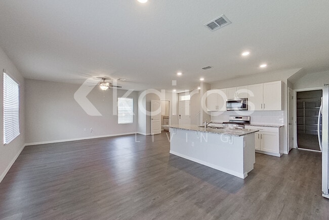 Building Photo - 32161 Katelin Cir