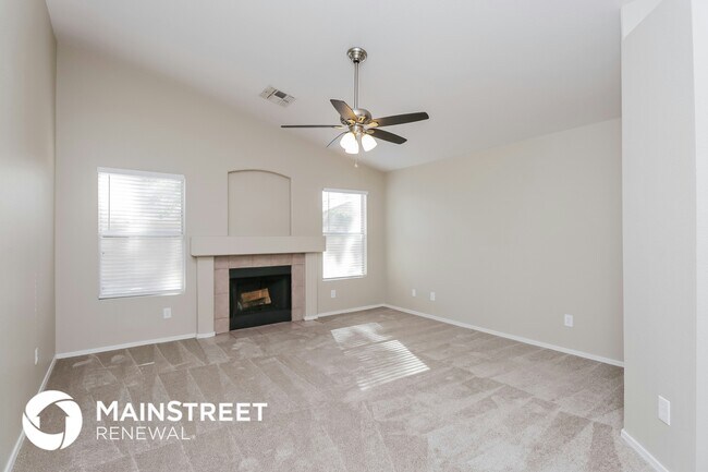 Building Photo - 9547 E Impala Ave