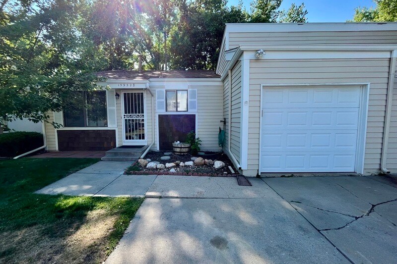 Primary Photo - 15952 E Rice Pl