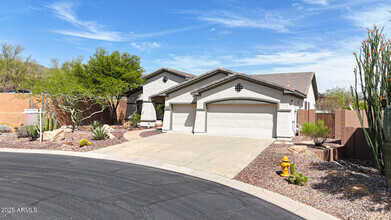 Building Photo - 41735 N Maidstone Ct