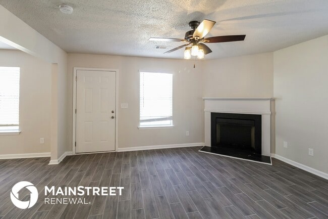 Foto del edificio - 5823 Waggoner Walk