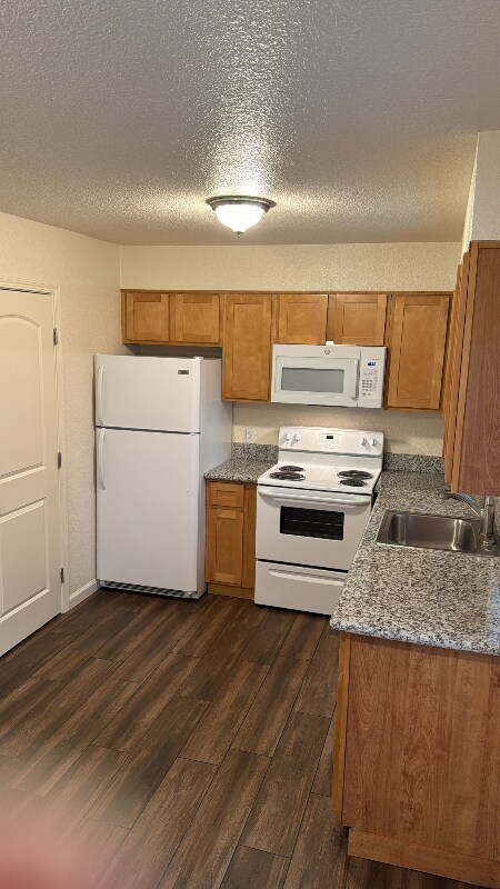 Foto del edificio - 1812 N Tracy Blvd