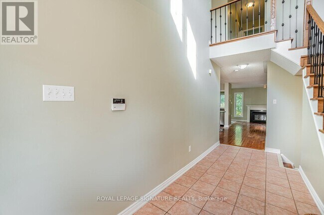 Building Photo - 5135 Falconcrest Dr