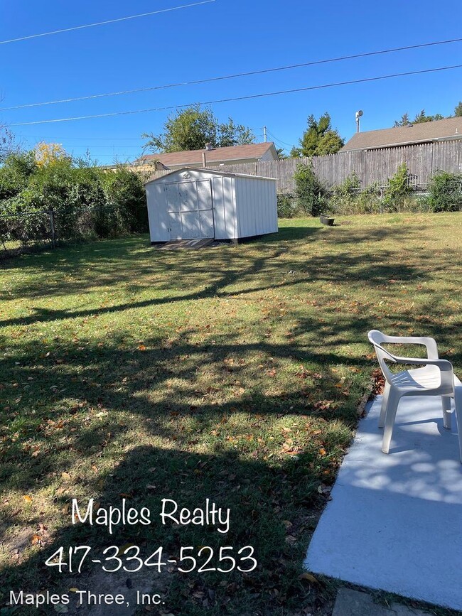 Building Photo - 2 br, 1.5 bath House - 1811 Colonial Drive