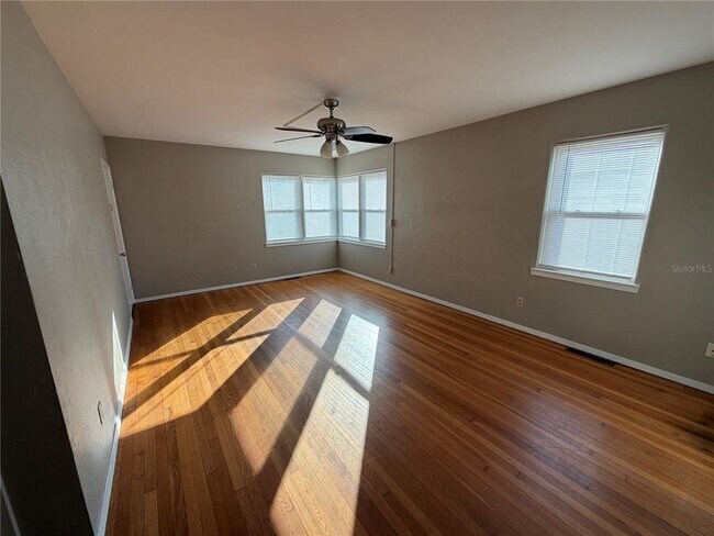 Foto del edificio - 321 Ribault Ave