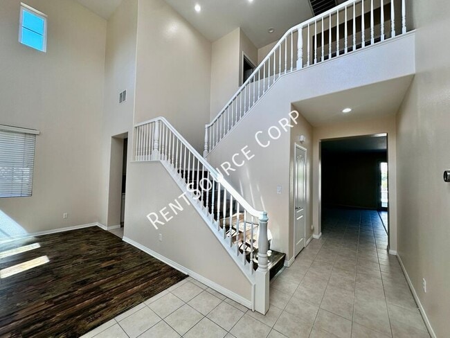 Foto del edificio - 16339 Mountain Ln
