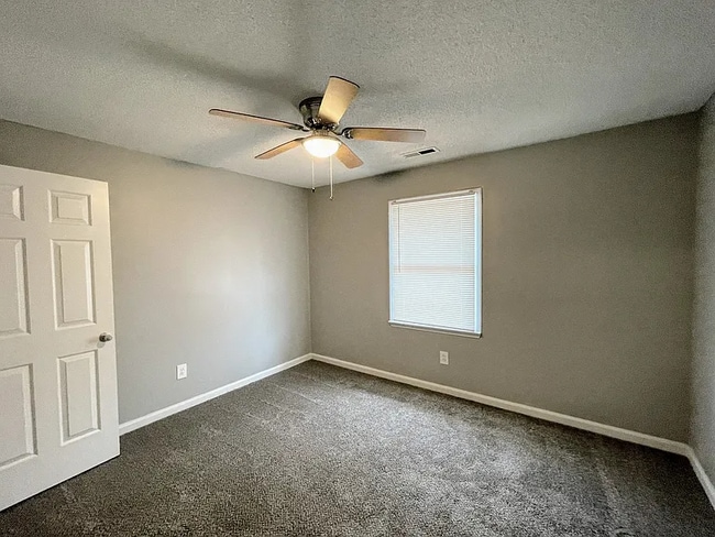 Building Photo - 4419 Torrance Dr NW