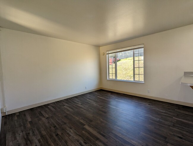 Building Photo - Nice 1bdrm/1bath Apartment Off Bailey Hill...