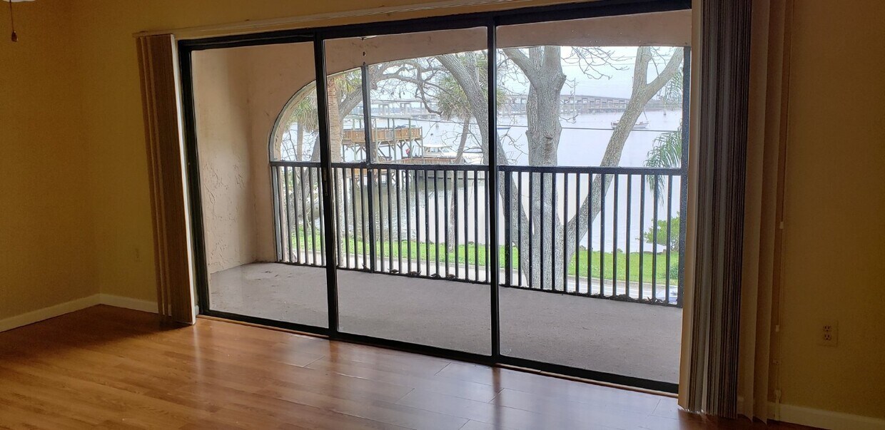 55 Riverside Dr Unit 205, Cocoa, FL 32922 Room for Rent in Cocoa, FL