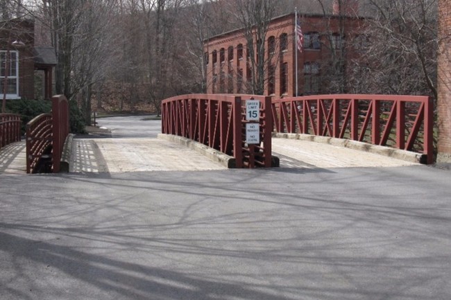 Entrance to Community - 839 Main St