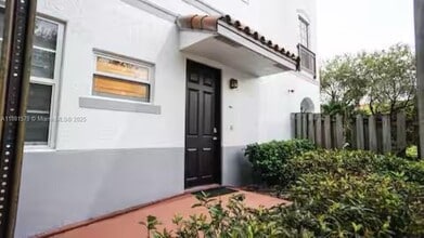 Building Photo - 785 SW 148th Ave