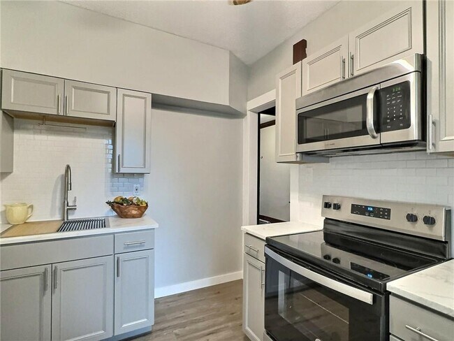 Foto del edificio - 350 Augustine St