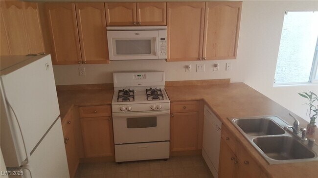 Foto del edificio - 9100 Pearl Cotton Ave