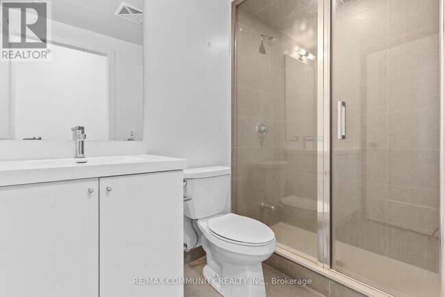 Photo du bâtiment - 2550 Simcoe St N