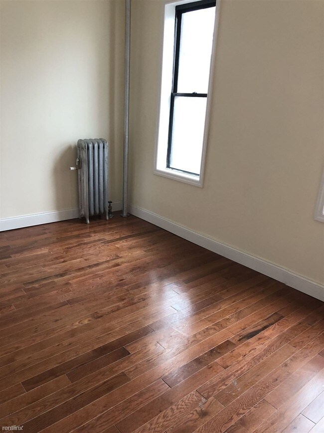 Building Photo - 1 br, 1 bath Apartment - 55 W 180th St
