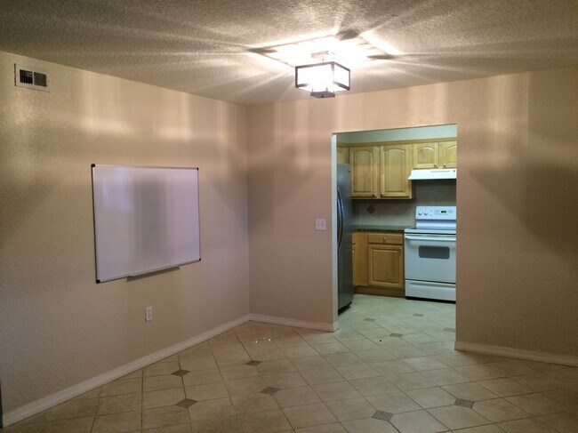 Foto del edificio - 6100 Gulfport Blvd S
