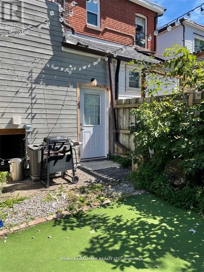 Building Photo - 88 Lamb Ave