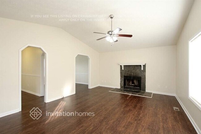 Building Photo - 3396 Spring Ridge Dr